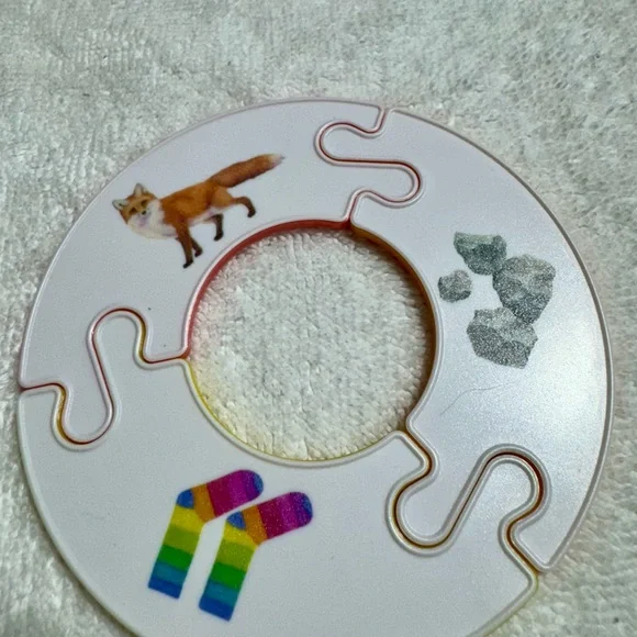 New Lovevery Rhyming Rings -Montessori - Picture 5 of 11